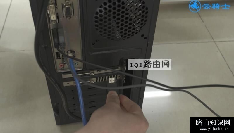 电脑突然黑屏怎么办