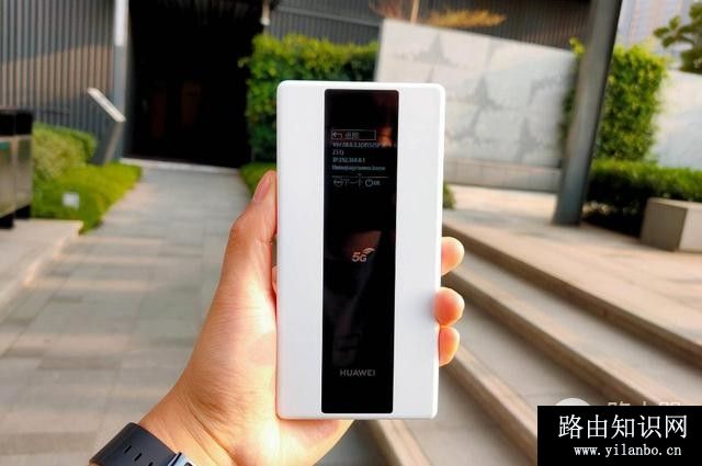 华为5g随行wifi用什么卡（华为5g随行wifi用哪个卡）