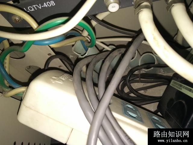 光猫只有一个网线接口怎样接路由器